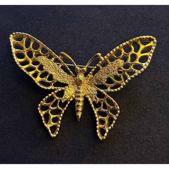 Sarah Coventry Butterfly Brooch - Picture 1 of 3